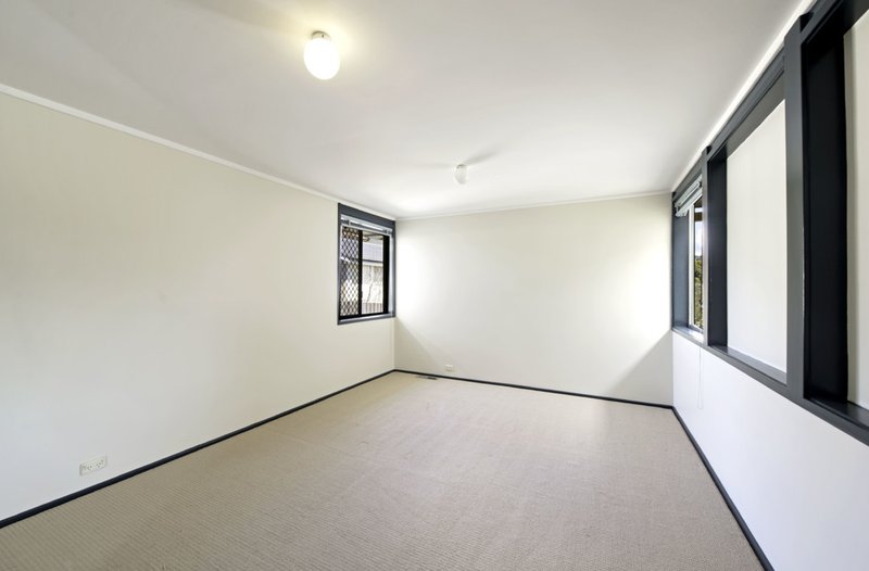 Photo - 14 Millhouse Crescent, Higgins ACT 2615 - Image 16