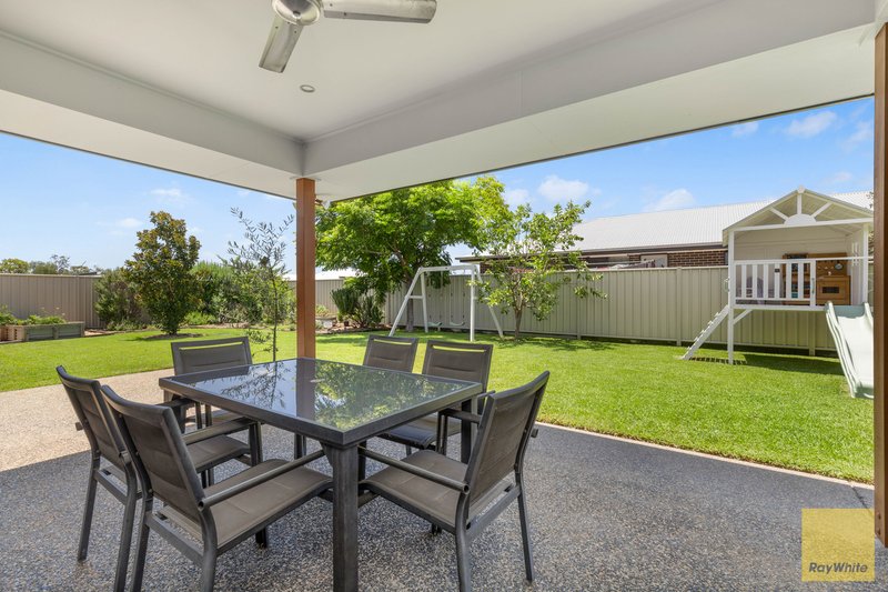 Photo - 14 Milliken Street, Emerald QLD 4720 - Image 21