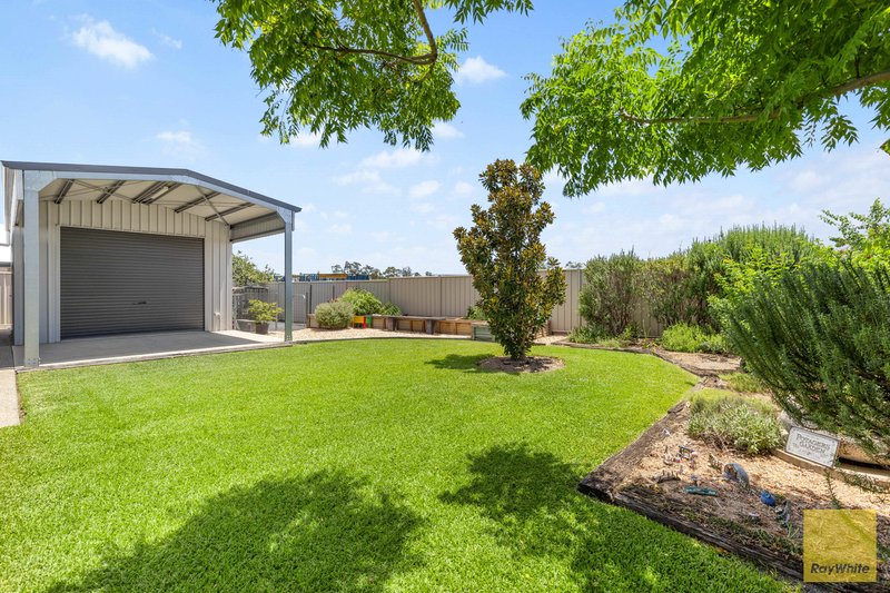 Photo - 14 Milliken Street, Emerald QLD 4720 - Image 24