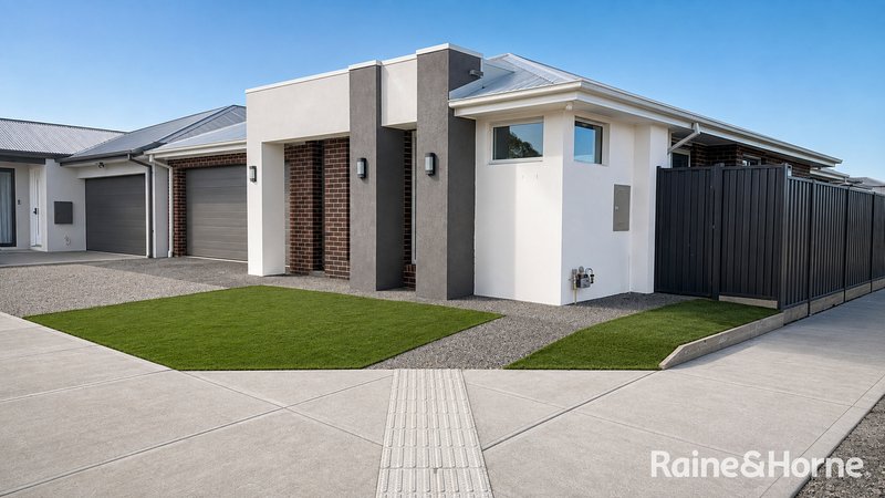 Photo - 14 Mimicus Drive, Wollert VIC 3750 - Image 2