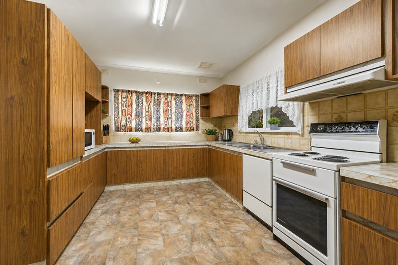 Photo - 14 Mines Road, Ringwood East VIC 3135 - Image 6