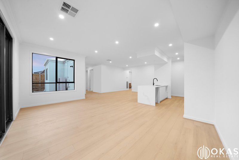 Photo - 14 Miso Road, Wyndham Vale VIC 3024 - Image 11