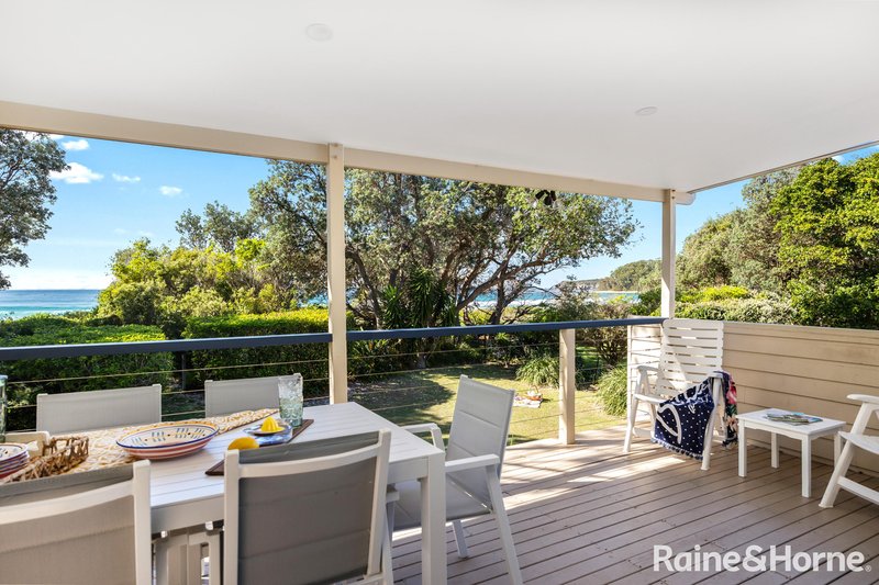 Photo - 14 Mitchell Parade, Mollymook Beach NSW 2539 - Image 5