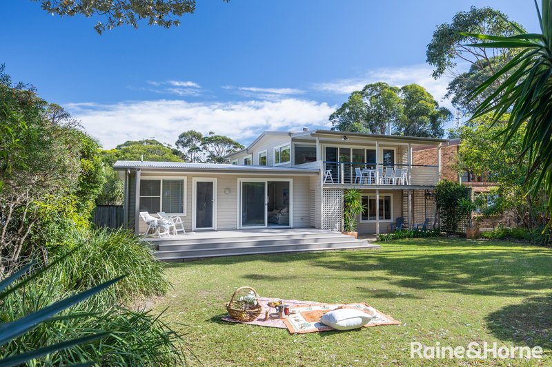 Photo - 14 Mitchell Parade, Mollymook Beach NSW 2539 - Image 7