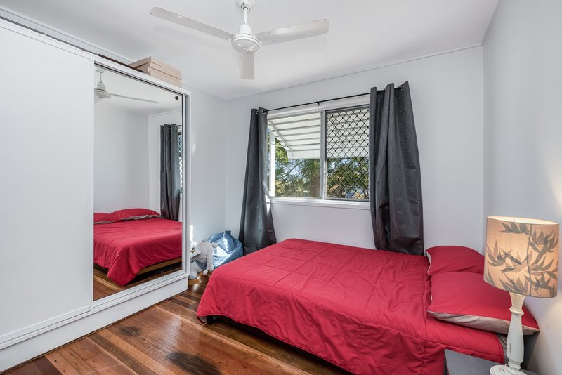 Photo - 14 Mooloo Crescent, Nambour QLD 4560 - Image 7