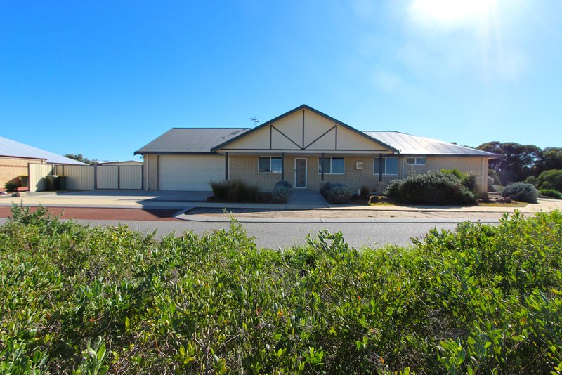 14 Moonlight Crescent, Jurien Bay WA 6516