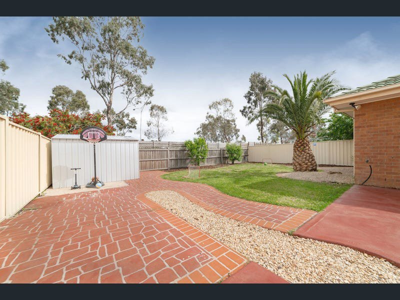 Photo - 14 Morgan Court, Roxburgh Park VIC 3064 - Image 11