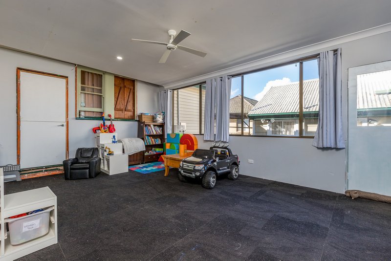 Photo - 14 Morgan Crescent, Raymond Terrace NSW 2324 - Image 11