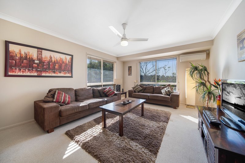 Photo - 14 Morisset Court, Edens Landing QLD 4207 - Image 5