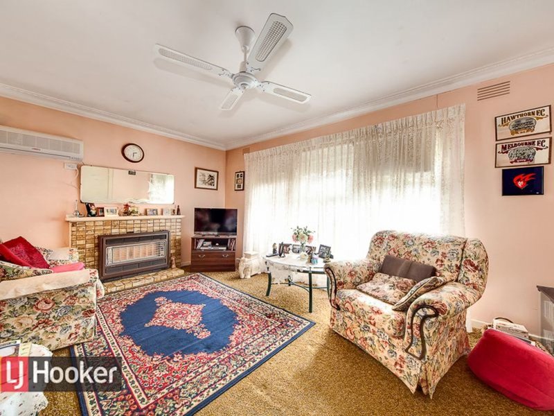 Photo - 14 Morris Court, Springvale VIC 3171 - Image 2