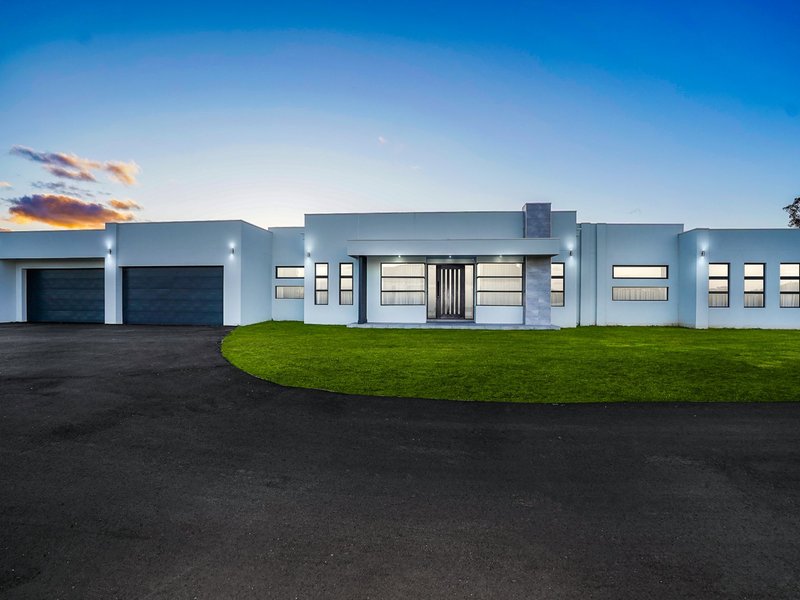 Photo - 14 Morrissey Place, Horsley Park NSW 2175 - Image 1