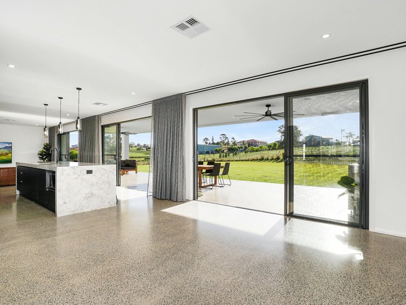 Photo - 14 Morrissey Place, Horsley Park NSW 2175 - Image 4