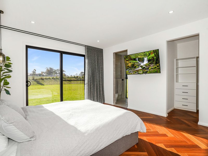 Photo - 14 Morrissey Place, Horsley Park NSW 2175 - Image 13