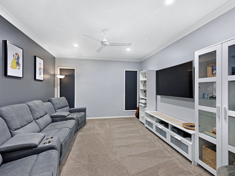 Photo - 14 Morwell Street, South Ripley QLD 4306 - Image 9