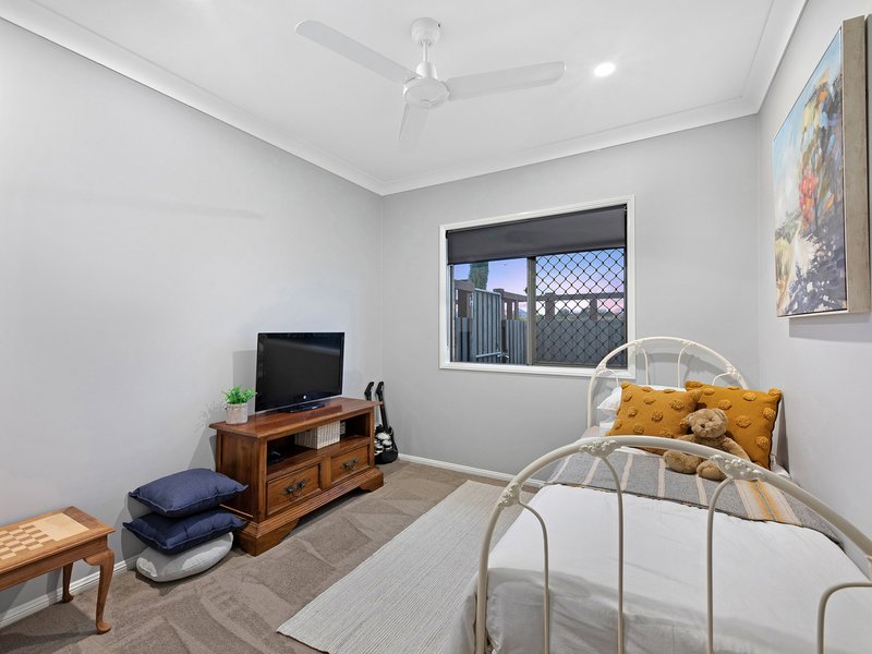 Photo - 14 Morwell Street, South Ripley QLD 4306 - Image 16