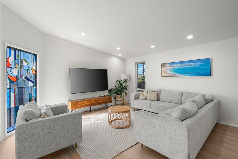 Photo - 14 Mossman Avenue, Bateau Bay NSW 2261 - Image 10