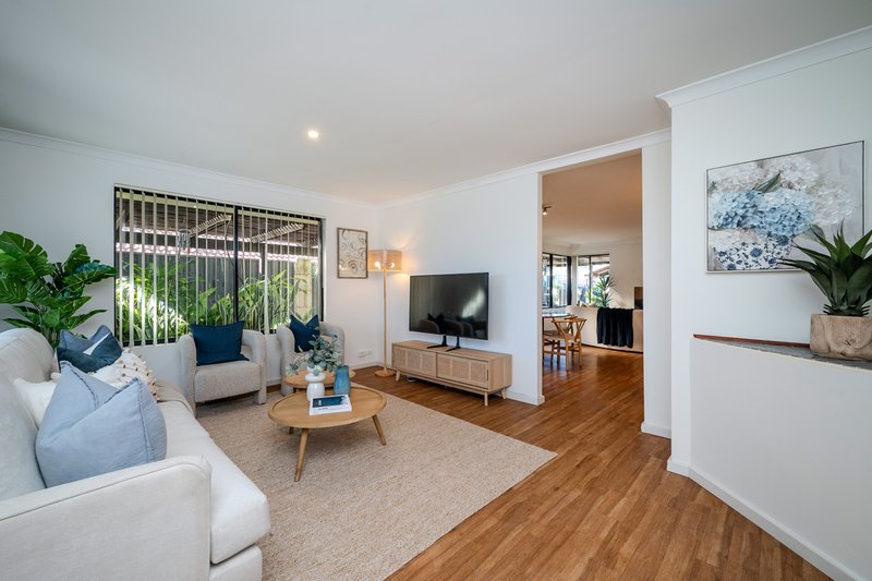 Photo - 14 Mulgrave Loop, Mindarie WA 6030 - Image 3