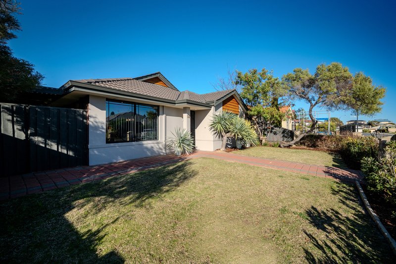 Photo - 14 Mulgrave Loop, Mindarie WA 6030 - Image 32