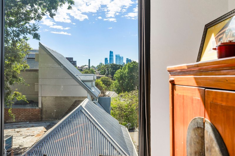 Photo - 14 Mullens Street, Balmain NSW 2041 - Image 5