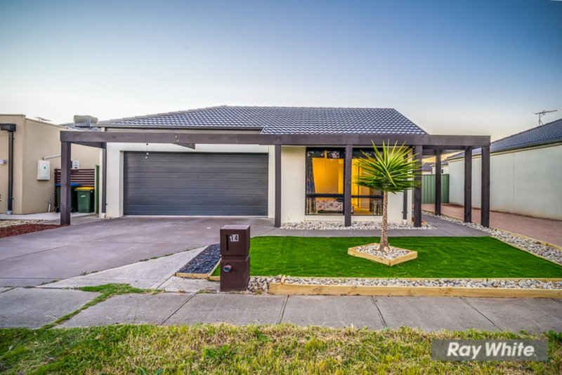 Photo - 14 Munro Drive, Wyndham Vale VIC 3024 - Image 2