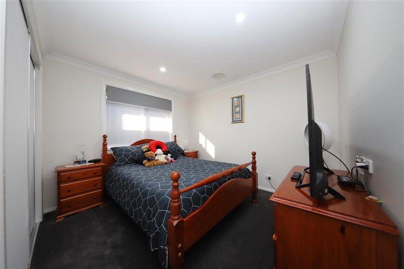 Photo - 14 Murphy Place, Tumut NSW 2720 - Image 15