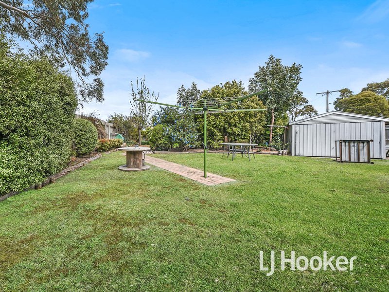 Photo - 14 Murray Court, Cranbourne VIC 3977 - Image 9