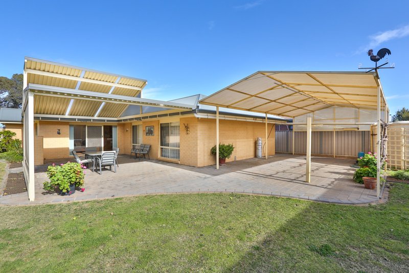 Photo - 14 Muscat Court, Mildura VIC 3500 - Image 9