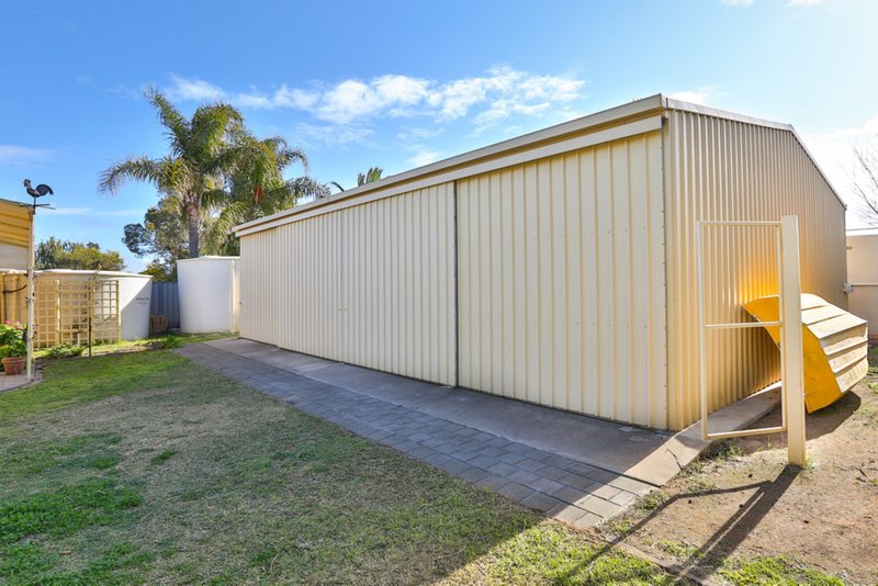 Photo - 14 Muscat Court, Mildura VIC 3500 - Image 10