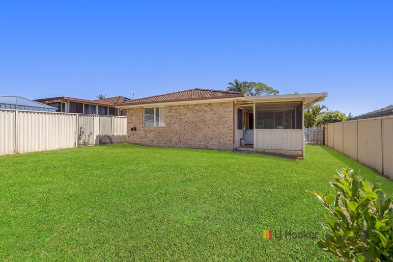 Photo - 14 Myall Close, Blue Haven NSW 2262 - Image 8