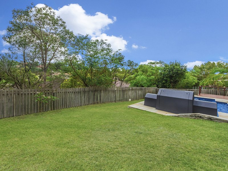 Photo - 14 Nandi Terrace, Pacific Pines QLD 4211 - Image 12