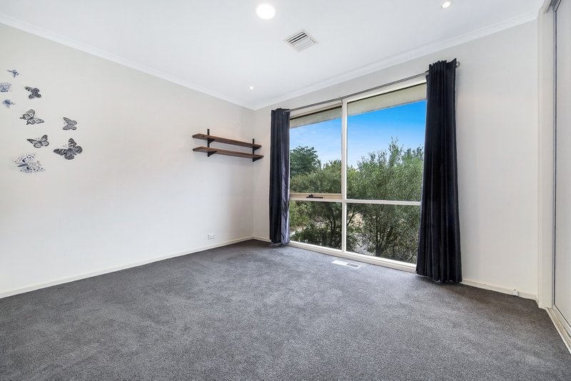 Photo - 14 Narambi Close, Ferntree Gully VIC 3156 - Image 6