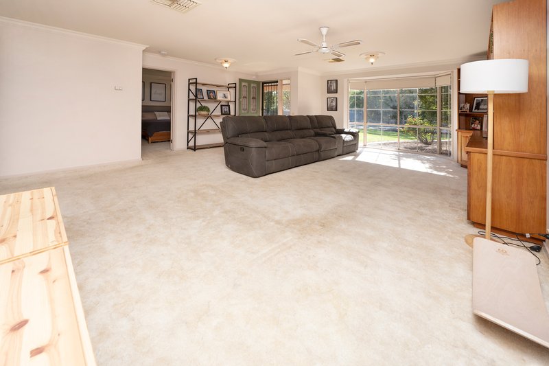 Photo - 14 Naretha Street, Swan Hill VIC 3585 - Image 4