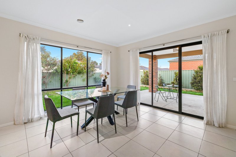 Photo - 14 Narmara Mews, Wyndham Vale VIC 3024 - Image 10