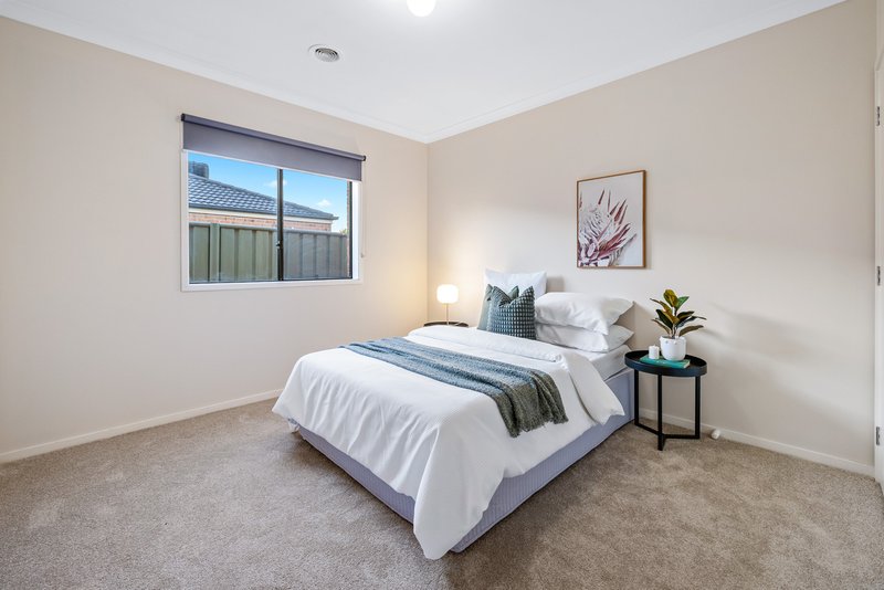 Photo - 14 Narmara Mews, Wyndham Vale VIC 3024 - Image 17