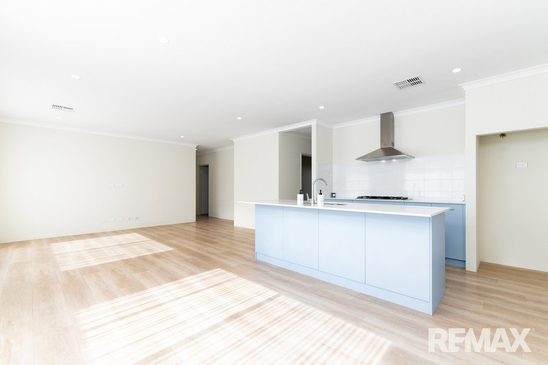 Photo - 14 Nasturtium Road, Sinagra WA 6065 - Image 3