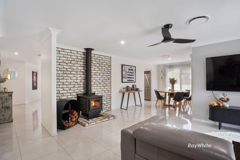 Photo - 14 Nautilus Close, Karalee QLD 4306 - Image 9