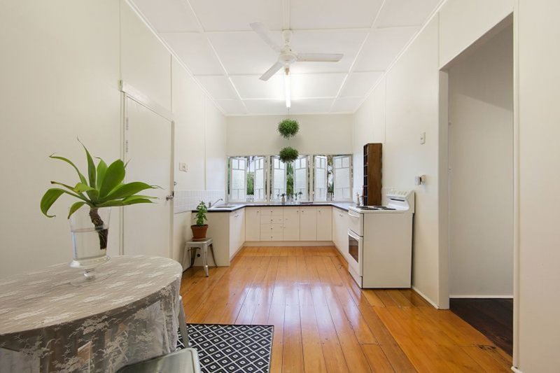 Photo - 14 Nelson Street, South Townsville QLD 4810 - Image 9