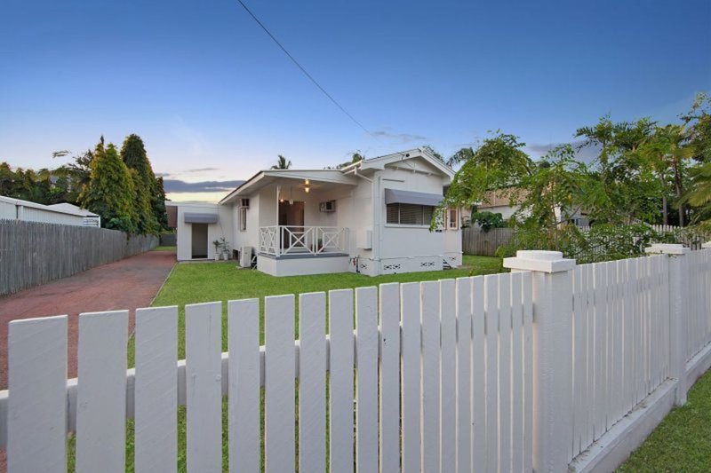 Photo - 14 Nelson Street, South Townsville QLD 4810 - Image 12