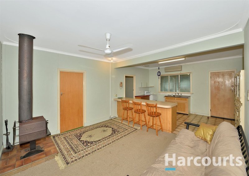 Photo - 14 Nesbit Road, Greenfields WA 6210 - Image 4