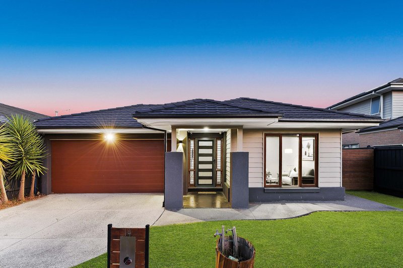 Photo - 14 Newbury Street, Keysborough VIC 3173 - Image 2