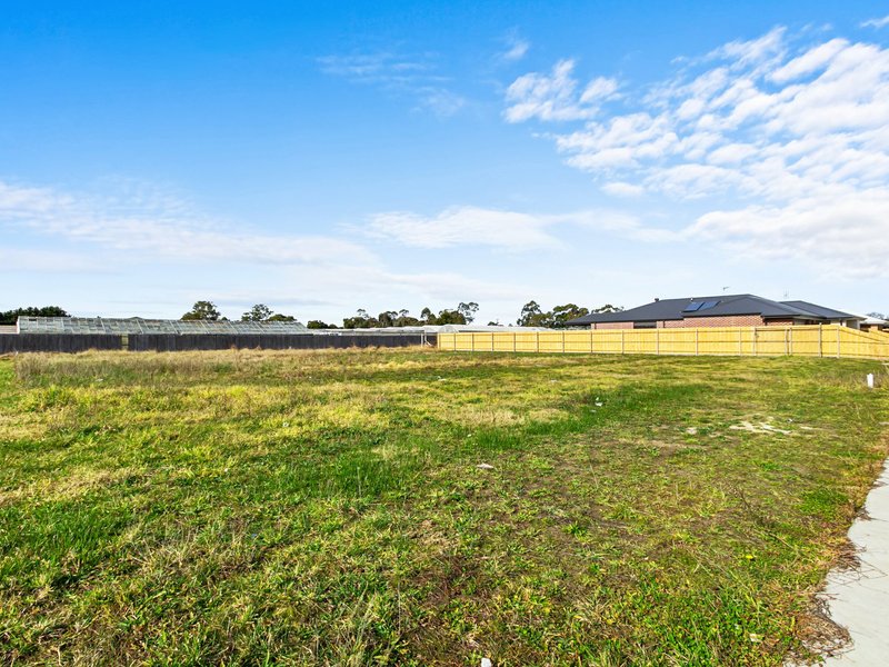 Photo - 14 Nielsen Way, East Bairnsdale VIC 3875 - Image 4