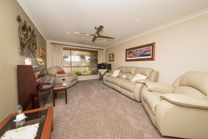 Photo - 14 Noccundra Place, Dubbo NSW 2830 - Image 4