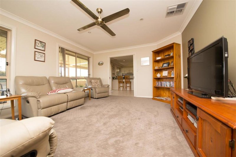 Photo - 14 Noccundra Place, Dubbo NSW 2830 - Image 9