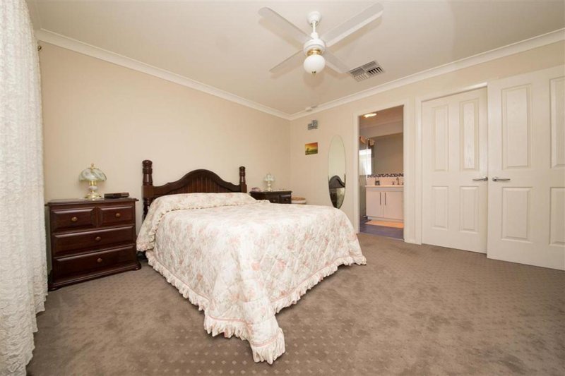 Photo - 14 Noccundra Place, Dubbo NSW 2830 - Image 10