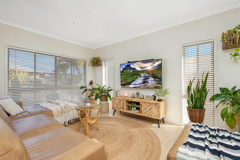 Photo - 14 Norfolk Drive, Hidden Valley QLD 4703 - Image 4