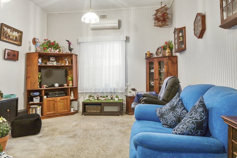 Photo - 14 Normanby Street, Moonee Ponds VIC 3039 - Image 5