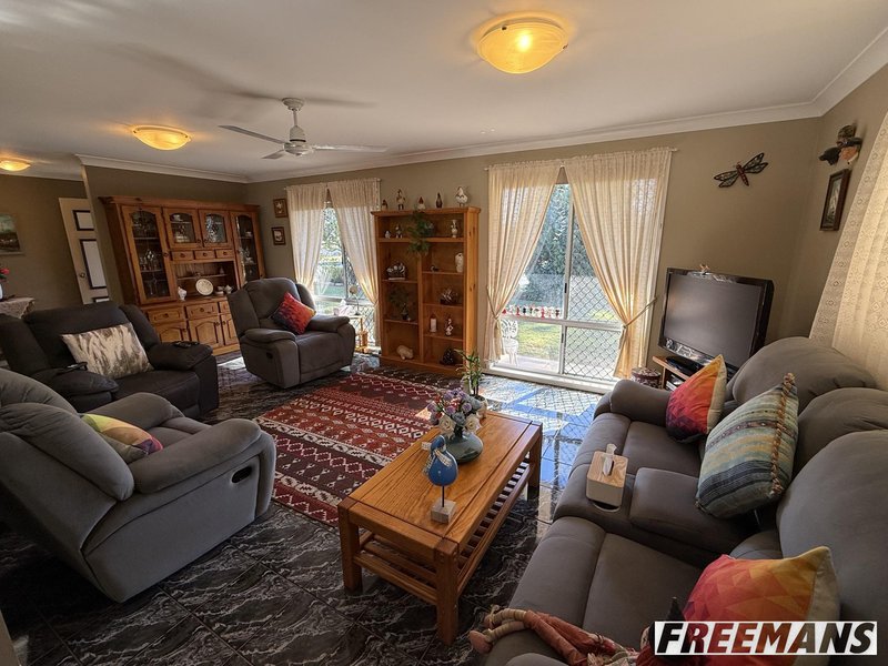 Photo - 14 Normanby Street, Nanango QLD 4615 - Image 7