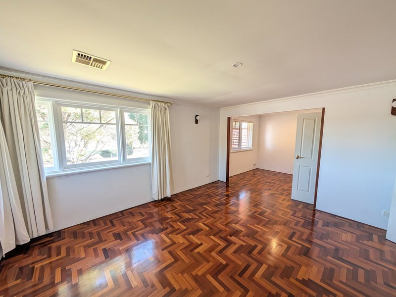Photo - 14 Northridge Drive, Ballajura WA 6066 - Image 3