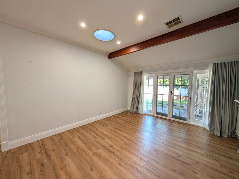Photo - 14 Northridge Drive, Ballajura WA 6066 - Image 6