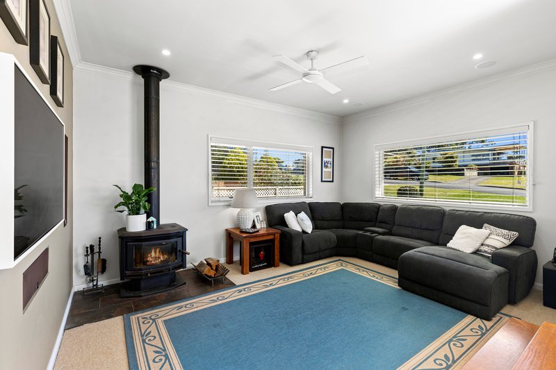 Photo - 14 Nurrawallee Street, Ulladulla NSW 2539 - Image 3